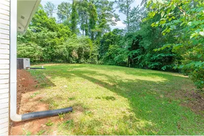 3499 Creekview Circle, Stone Mountain, GA 30083 - Photo 45