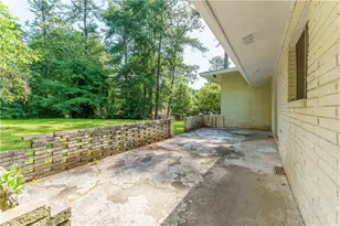 3499 Creekview Cir, Stone Mountain, GA 30083 - Photo 43