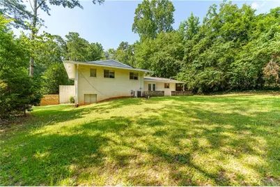 3499 Creekview Circle, Stone Mountain, GA 30083 - Photo 39