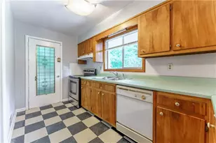 3499 Creekview Cir, Stone Mountain, GA 30083 - Photo 13