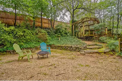 768 Brookridge Drive NE, Atlanta, GA 30306 - Photo 13