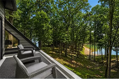 6680 Woodlake Drive, Flowery Branch, GA 30542 - Photo 23