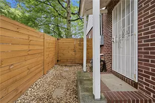 1475 Elizabeth Ln, Atlanta, GA 30344 - Photo 21