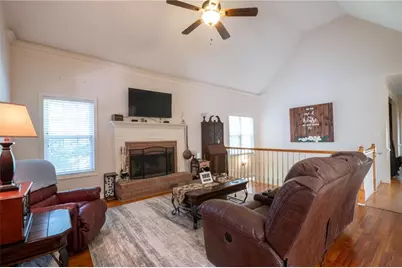 123 W Castle View Drive, Braselton, GA 30517 - Photo 3