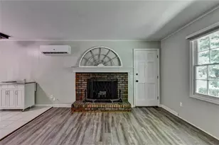 4690 Sewell Dr, Cumming, GA 30028 - Photo 5