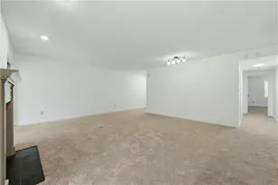 31 Sutton Pl, Avondale Estates, GA 30002 - Photo 9