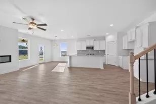 370 Crimson Feather Dr, Jefferson, GA 30549 - Photo 11