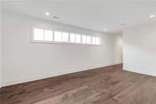 228 Thomas Cir, Roswell, GA 30075 - Photo 33