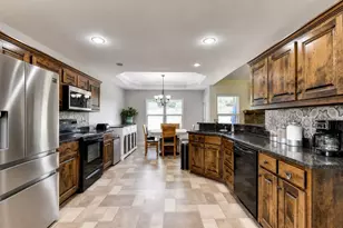 82 Lake Point Ct, Jefferson, GA 30549 - Photo 15
