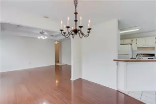 2292 Red Rose Ln, Loganville, GA 30052 - Photo 5