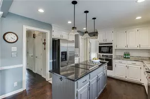 1331 Lakeshore Dr, Snellville, GA 30078 - Photo 15