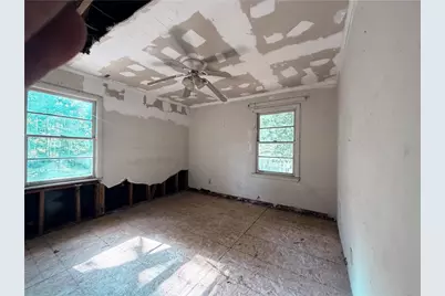 5920 Old Carriage Drive, Atlanta, GA 30349 - Photo 9
