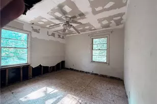 5920 Old Carriage Dr, Atlanta, GA 30349 - Photo 9