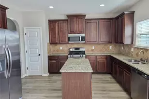 3639 Lake End Dr, Loganville, GA 30052 - Photo 9