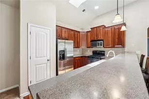 204 Oakleaf Dr, Acworth, GA 30102 - Photo 13