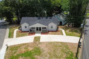 319 Stokes Ave SE, Marietta, GA 30060 - Photo 3