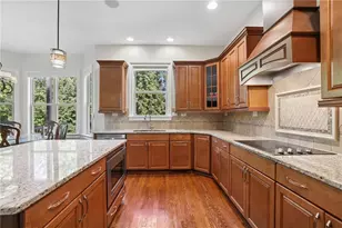 6195 Read Rd, Suwanee, GA 30024 - Photo 9