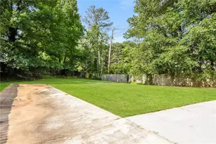 2760 Autumn Lake Ln, Decatur, GA 30034 - Photo 3