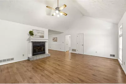 2160 Logan Drive, Jonesboro, GA 30236 - Photo 9