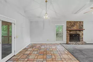 380 N Victoria Rd, Woodstock, GA 30189 - Photo 13