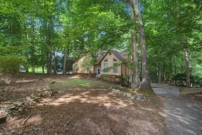 380 N Victoria Road, Woodstock, GA 30189 - Photo 3