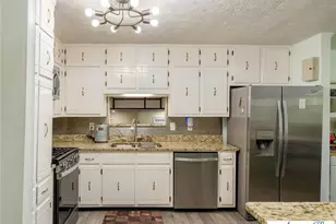 1239 Country Pine Dr, Ellenwood, GA 30294 - Photo 9