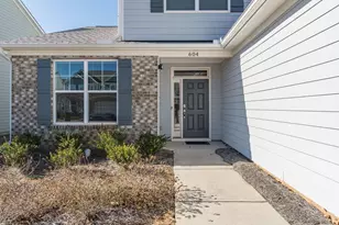 604 Redfish Wy, Hoschton, GA 30548 - Photo 1