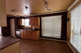 6364 Phillips Ct, Lithonia, GA 30058 - Photo 13
