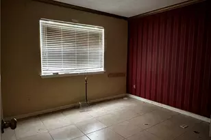 6364 Phillips Ct, Lithonia, GA 30058 - Photo 17
