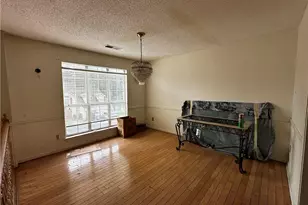 6364 Phillips Ct, Lithonia, GA 30058 - Photo 3