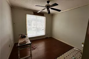 6364 Phillips Ct, Lithonia, GA 30058 - Photo 11