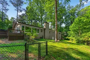 2070 Clay Dr NE, Sandy Springs, GA 30350 - Photo 45