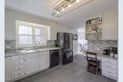 555 Greenland Road, Sandy Springs, GA 30342 - Photo 7