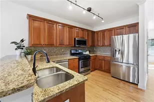 411 Royal Cres Ln E, Canton, GA 30115 - Photo 7