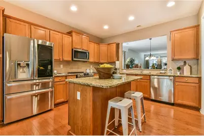 6407 Autumn Crest Lane, Hoschton, GA 30548 - Photo 9