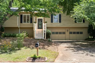 4886 Raven Way NE, Marietta, GA 30066 - Photo 1