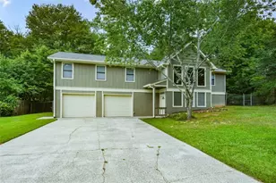 3343 Mill Stream Ln SW, Marietta, GA 30060 - Photo 3