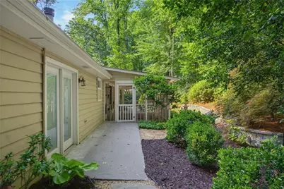 1955 Hitching Post Lane, Marietta, GA 30068 - Photo 33
