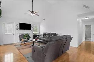 2031 Tudor Dr, McDonough, GA 30253 - Photo 9