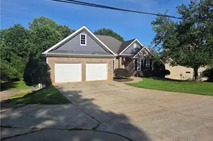 93 Overlook Cir, Dawsonville, GA 30534 - Photo 3