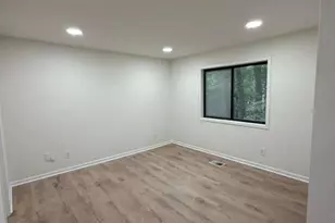 352 N Peak Dr, Alpharetta, GA 30022 - Photo 9
