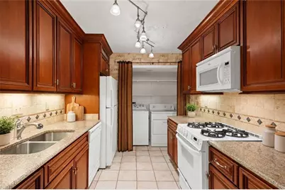 407 Natchez Trace, Atlanta, GA 30350 - Photo 7
