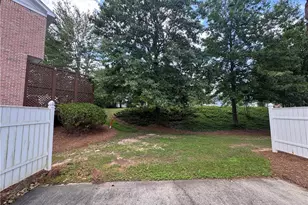 2545 Gadsen Walk, Duluth, GA 30097 - Photo 27