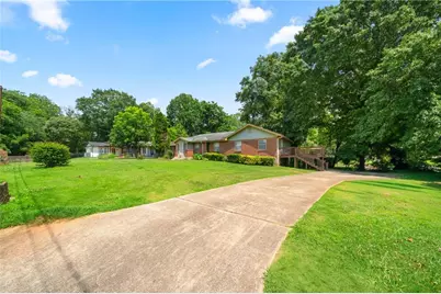 2205 Loring Court, Decatur, GA 30032 - Photo 3