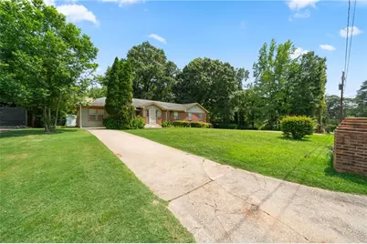 2205 Loring Court, Decatur, GA 30032 - Photo 3