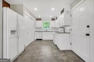 231 Meadowbrook Dr, McDonough, GA 30253 - Photo 5