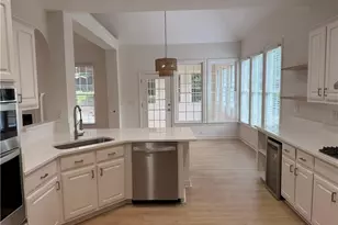 325 North Ct, Alpharetta, GA 30004 - Photo 9