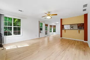 1645 Chase Ridge Ln, Lawrenceville, GA 30043 - Photo 5