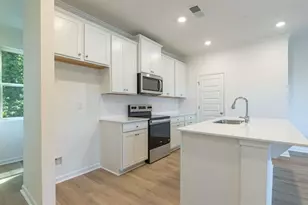 1304 Lakota Pl, Atlanta, GA 30315 - Photo 9