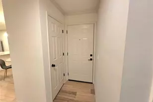301 Barrington Hills Dr, Atlanta, GA 30350 - Photo 3